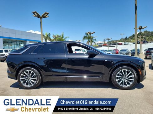 Certified 2024 Cadillac Lyriq Sport RWD image 9