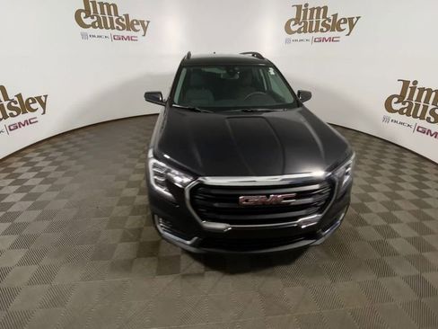 Used 2023 GMC Terrain SLE w/ Driver Convenience Package FWD image 3