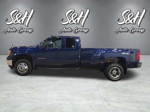Used 2011 GMC Sierra 3500 SLT w/ SLT Convenience Package AWD/4WD image 24