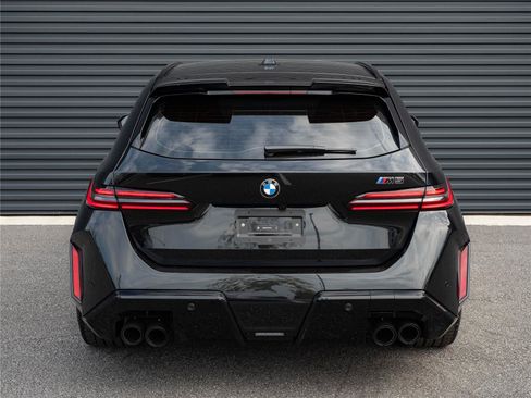 Used 2026 BMW M5 Touring AWD/4WD image 28