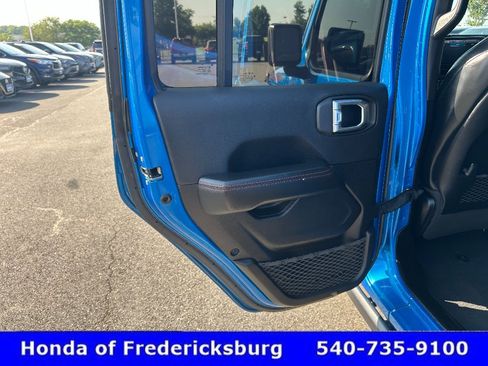 Used 2024 Jeep Wrangler Unlimited Rubicon w/ Safety Group AWD/4WD image 10