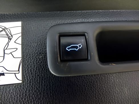 Used 2022 Toyota Highlander Limited AWD/4WD image 27