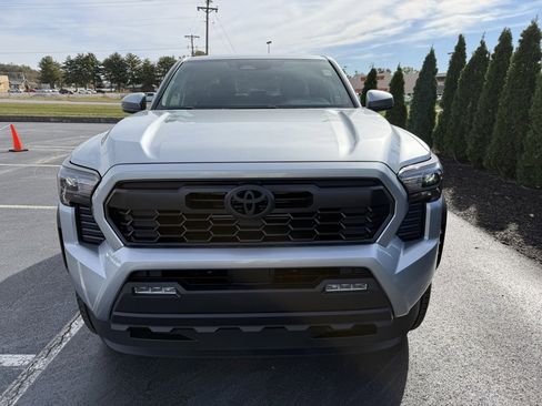 New 2025 Toyota Tacoma TRD Off-Road image 7