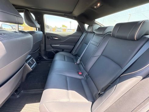 Used 2023 Toyota Crown AWD/4WD image 10