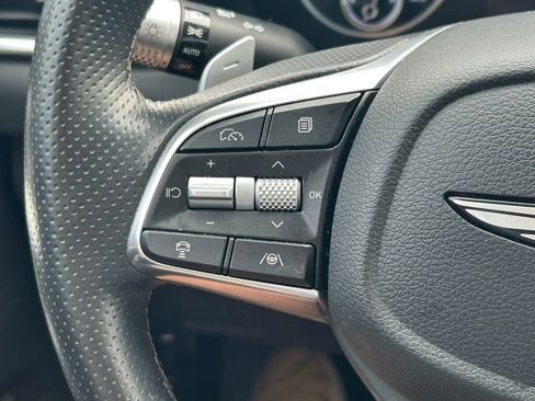 Used 2025 Genesis G70 2.5T RWD image 29