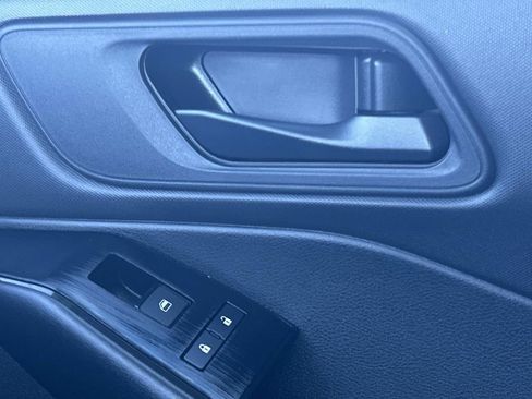 Certified 2025 Nissan Rogue S image 31