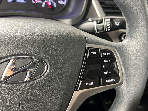 Used 2019 Hyundai Accent SE FWD image 20