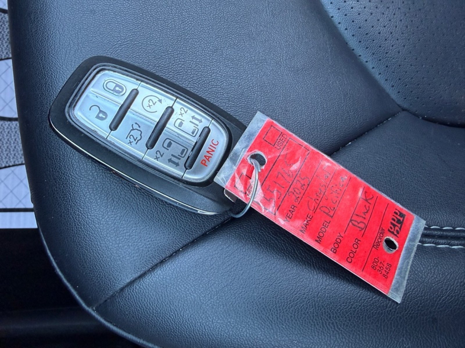Used 2025 Chrysler Pacifica Select FWD image 42