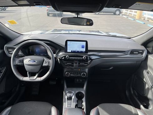 Used 2025 Ford Escape ST-Line image 14