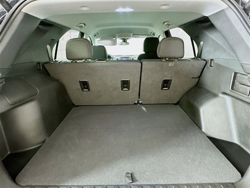 Used 2021 Chevrolet Equinox LT image 26
