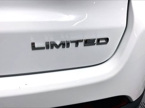 Used 2025 Jeep Compass Limited AWD/4WD image 14