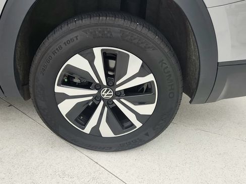 Used 2024 Volkswagen Atlas SE FWD image 28