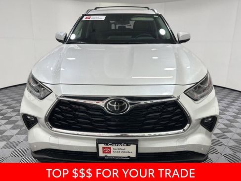 Used 2026 Toyota Highlander Limited AWD/4WD image 2