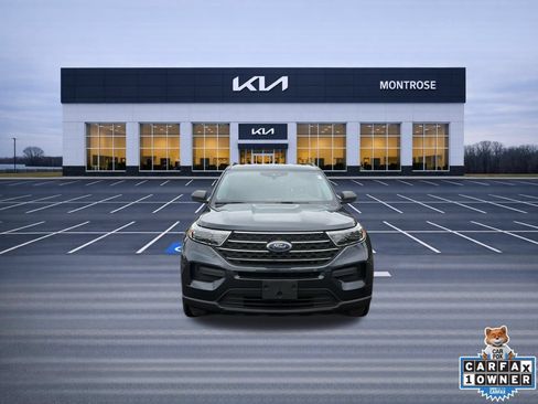 Used 2023 Ford Explorer XLT w/ Class IV Trailer Tow Package AWD/4WD image 2