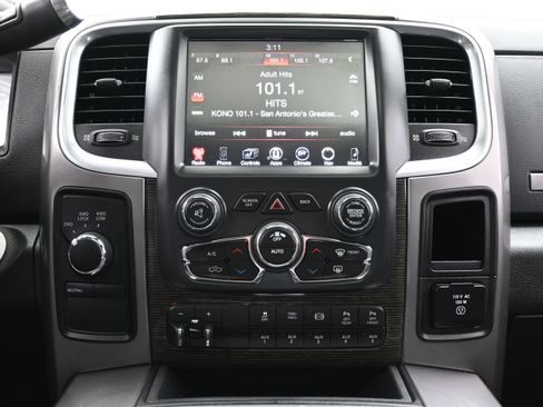 Used 2017 RAM 2500 Limited AWD/4WD image 17