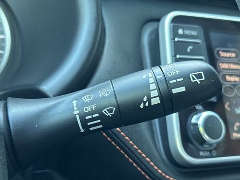 Used 2020 Nissan Kicks SR w/ SR Premium Package FWD image 33