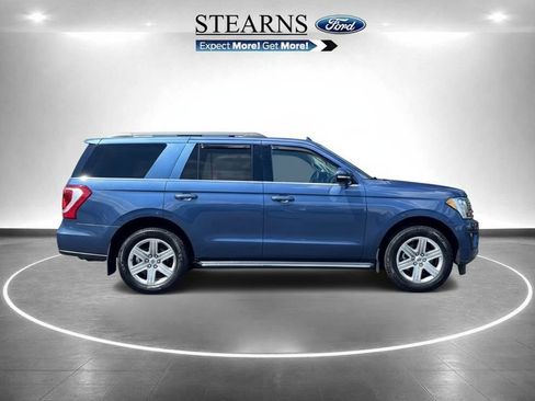 Used 2020 Ford Expedition XLT w/ Equipment Group 202A AWD/4WD image 18