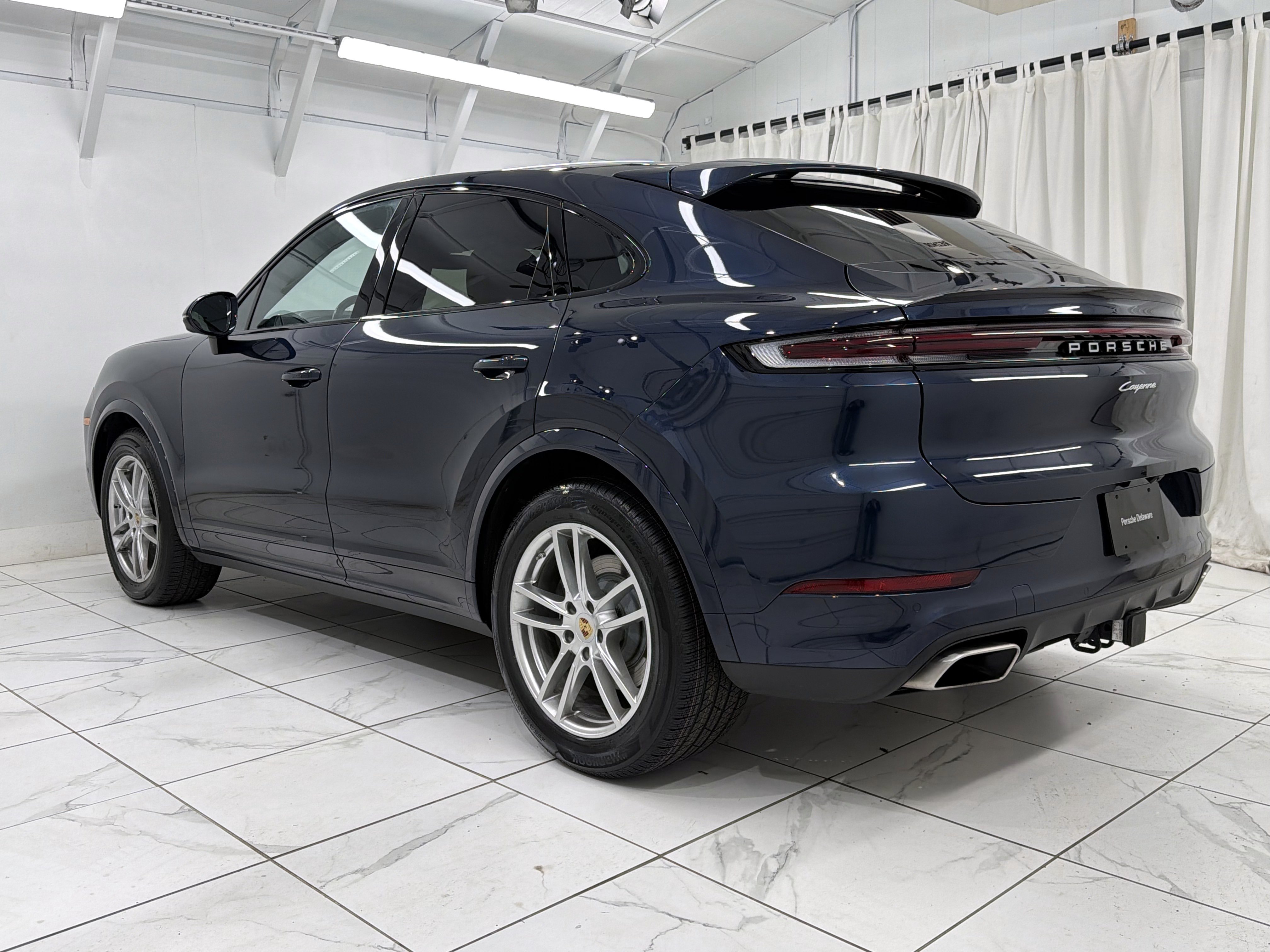 Certified 2024 Porsche Cayenne Coupe AWD/4WD image 13