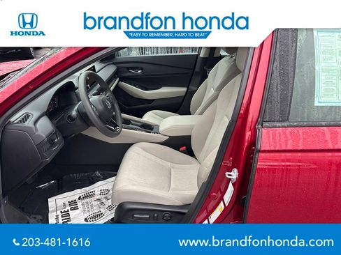Certified 2025 Honda Accord SE image 21
