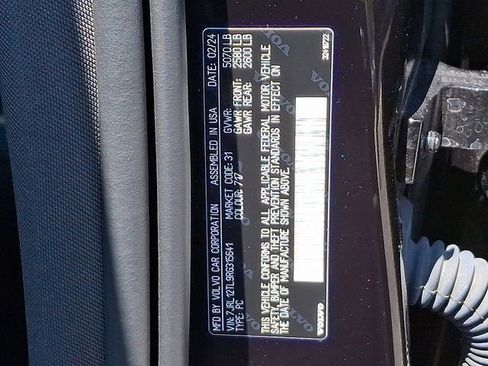 Used 2024 Volvo S60 B5 Plus image 37