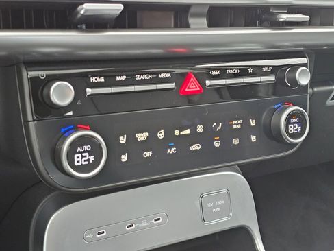 New 2026 Hyundai Ioniq 9 Limited image 23