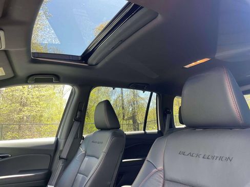 Certified 2025 Honda Passport Black Edition image 20