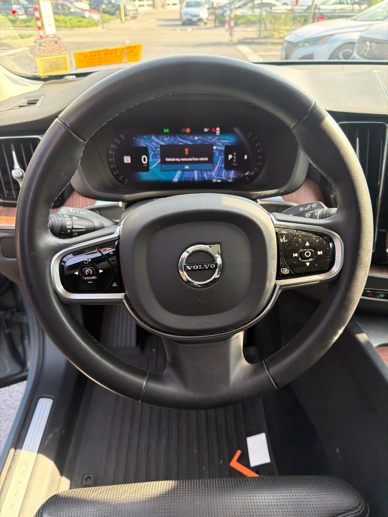 Used 2023 Volvo XC60 B6 Ultimate AWD/4WD image 14