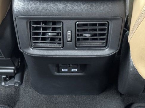 Used 2025 Toyota RAV4 XLE Premium image 29