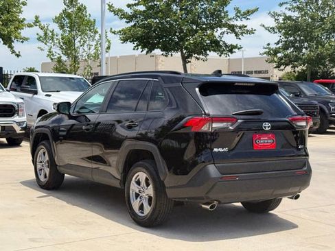 Used 2025 Toyota RAV4 XLE w/ Weather Package FWD image 8