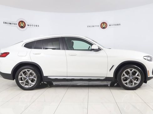 Used 2022 BMW X4 xDrive30i w/ Convenience Package image 2