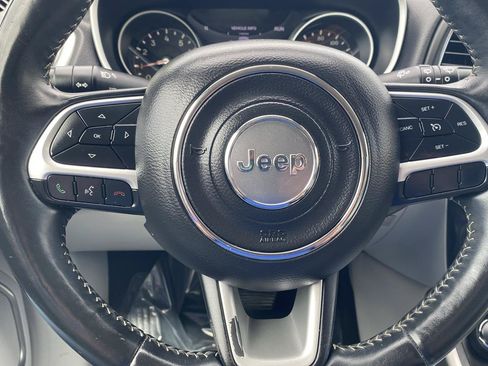 Used 2017 Jeep Compass Latitude w/ Popular Equipment Group AWD/4WD image 17
