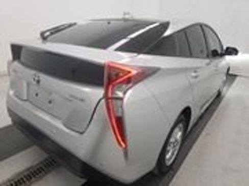 Used 2016 Toyota Prius Four w/ Advanced Technology Package image 32
