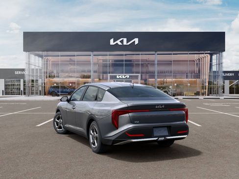 New 2026 Kia K4 LXS FWD image 4