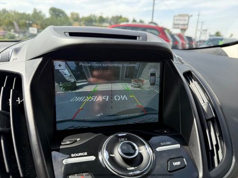 Used 2018 Ford Escape Titanium w/ Ford Safe & Smart Package AWD/4WD image 13
