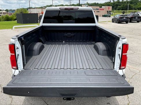 Used 2024 Chevrolet Silverado 3500 LTZ w/ LTZ Plus Package AWD/4WD image 29