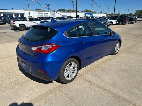 Used 2017 Chevrolet Cruze LT FWD image 28