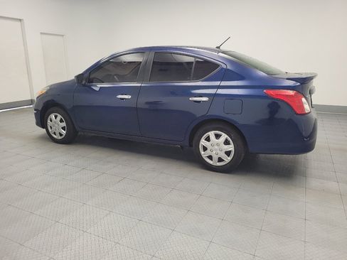 Used 2018 Nissan Versa SV FWD image 3