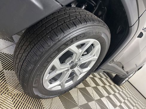 Used 2025 Jeep Compass Latitude w/ Sun & Sound Group image 31