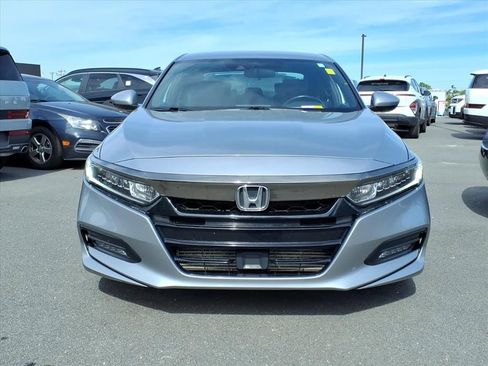 Used 2019 Honda Accord Sport image 2