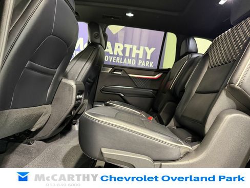 Used 2025 GMC Acadia Denali w/ Super Cruise Package FWD image 27