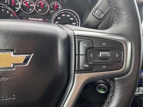 Used 2022 Chevrolet Silverado 1500 LT AWD/4WD image 24