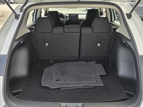 Certified 2025 Honda HR-V LX image 14