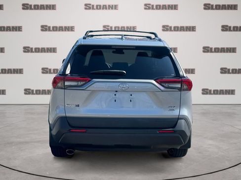 Used 2021 Toyota RAV4 XLE AWD/4WD image 4