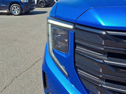 Used 2022 GMC Sierra 1500 Elevation w/ Max Trailering Package AWD/4WD image 20