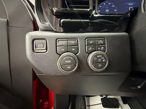 New 2026 Chevrolet Silverado 2500 ZR2 AWD/4WD image 25
