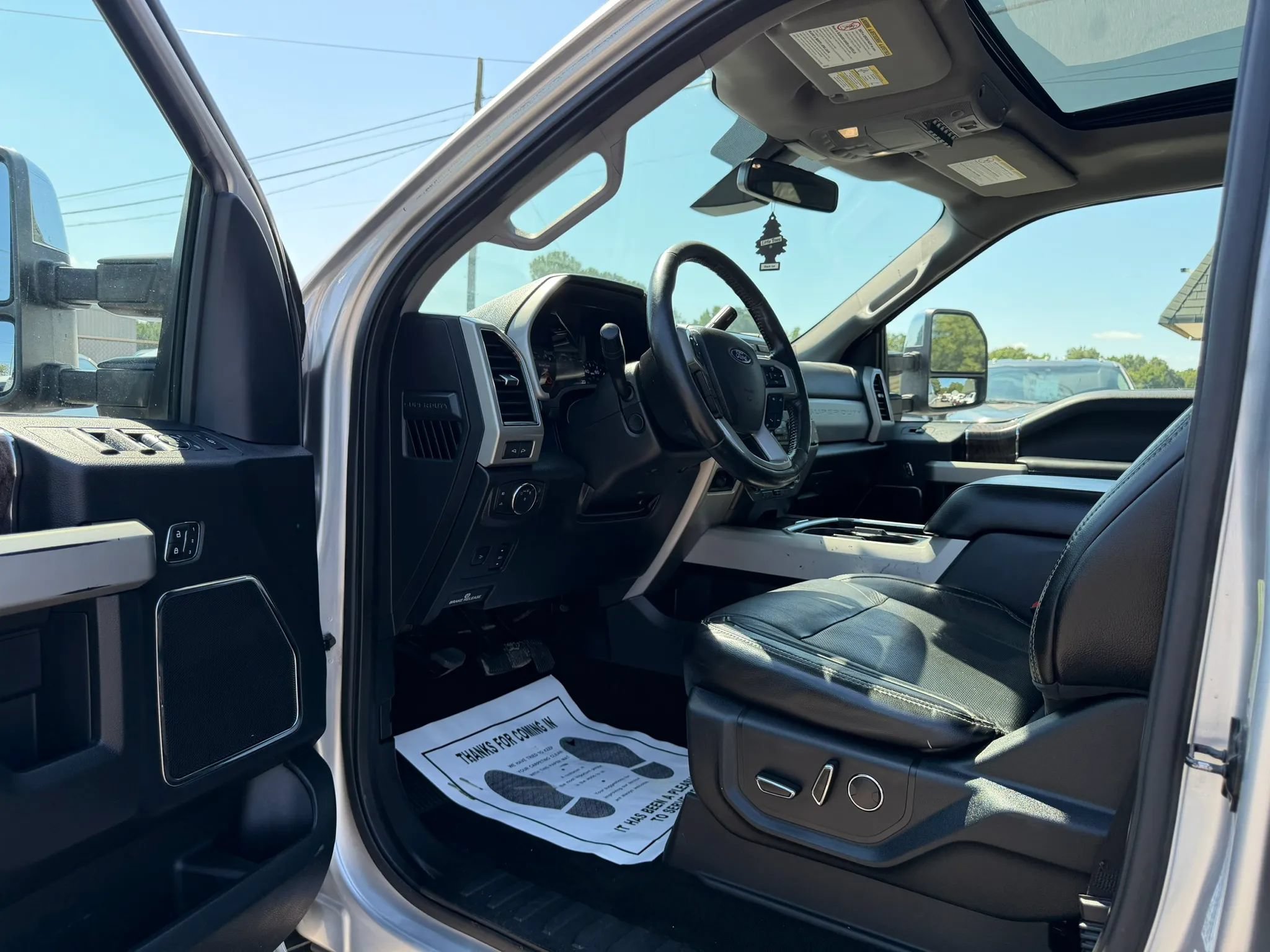 Used 2019 Ford F250 Lariat w/ Lariat Ultimate Package AWD/4WD image 18