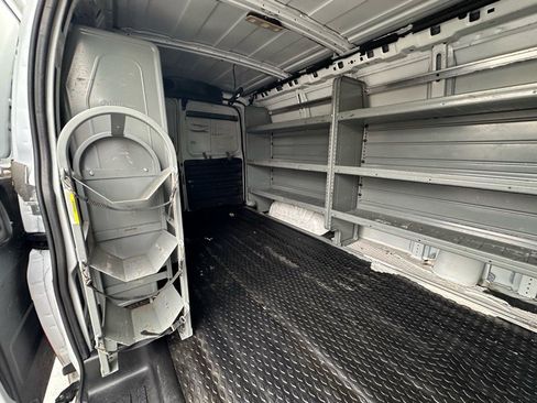 Used 2018 Chevrolet Express 2500 w/ Driver Convenience Package image 23