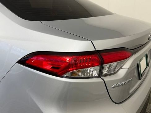Used 2024 Toyota Corolla LE FWD image 11