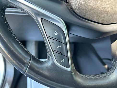 Used 2018 Cadillac XT5 Luxury w/ Driver Awareness Package FWD image 18