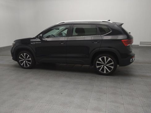 Used 2024 Volkswagen Taos SE image 3